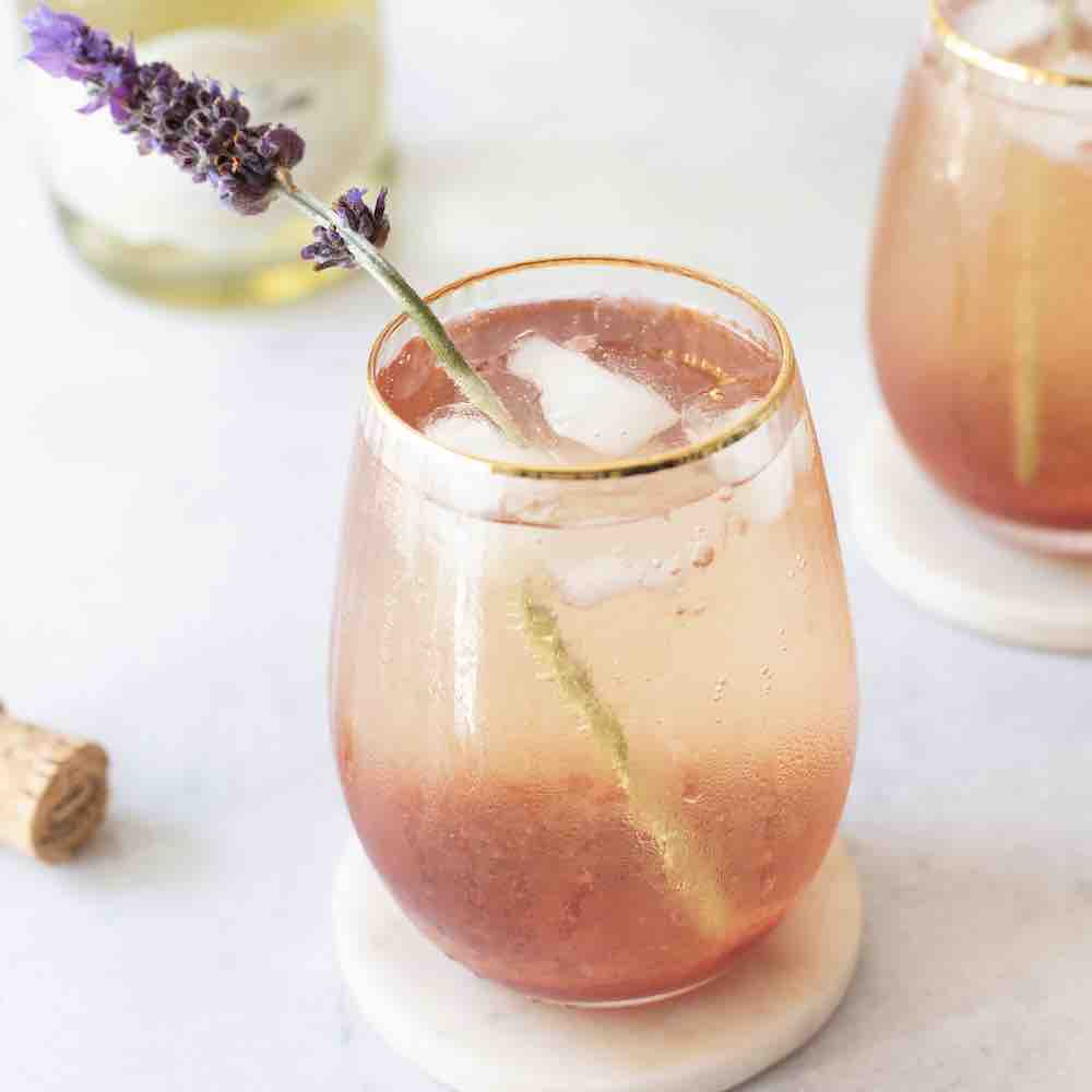 Strawberry Lavender Spritzer Mocktail Recipe